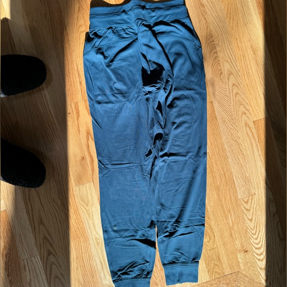 Lululemon ready to rulu jogger night diver size 4 - Picture 5 of 5